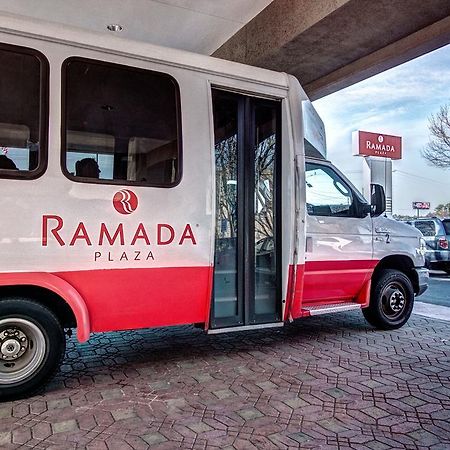 ラマダ プラザ ホテル アトランタ エアポート カレッジパーク エクステリア 写真
